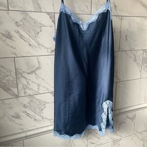 🪽 Vintage Victoria’s Secret Slip Dress